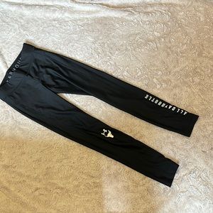 UNDER ARMOUR LEGGINGS SIZE M